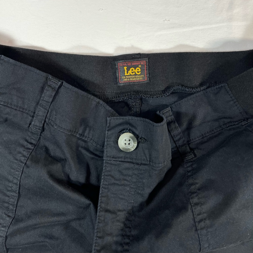 Women’s Lee Black Cropped Cargo Pants - Picture 6 of 10